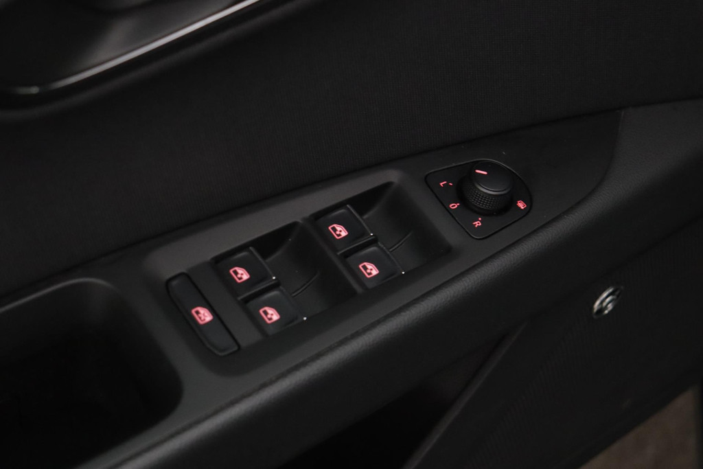 
SEAT León ST 1.5 TSI FR Ultimate Edition(NL-auto, 1e Eig, Dealer OnderH, Digitale Dash, Camera, StoelV, Digitale Dash, Etc) vol									