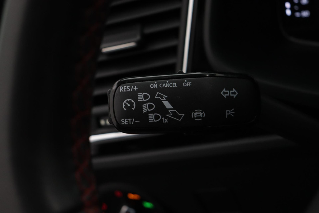 
SEAT León ST 1.5 TSI FR Ultimate Edition(NL-auto, 1e Eig, Dealer OnderH, Digitale Dash, Camera, StoelV, Digitale Dash, Etc) vol									