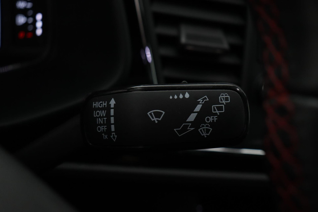 
SEAT León ST 1.5 TSI FR Ultimate Edition(NL-auto, 1e Eig, Dealer OnderH, Digitale Dash, Camera, StoelV, Digitale Dash, Etc) vol									