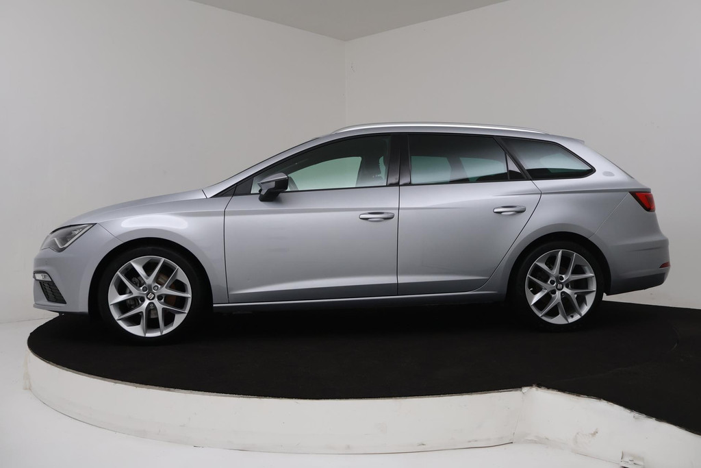 
SEAT León ST 1.5 TSI FR Business Intense (NAVIGATIE, PDC, NAVIGATIE, CARPLAY, CRUISE CONTROL, LED, NL-AUTO, GOED ONDERHOUDEN) vol									