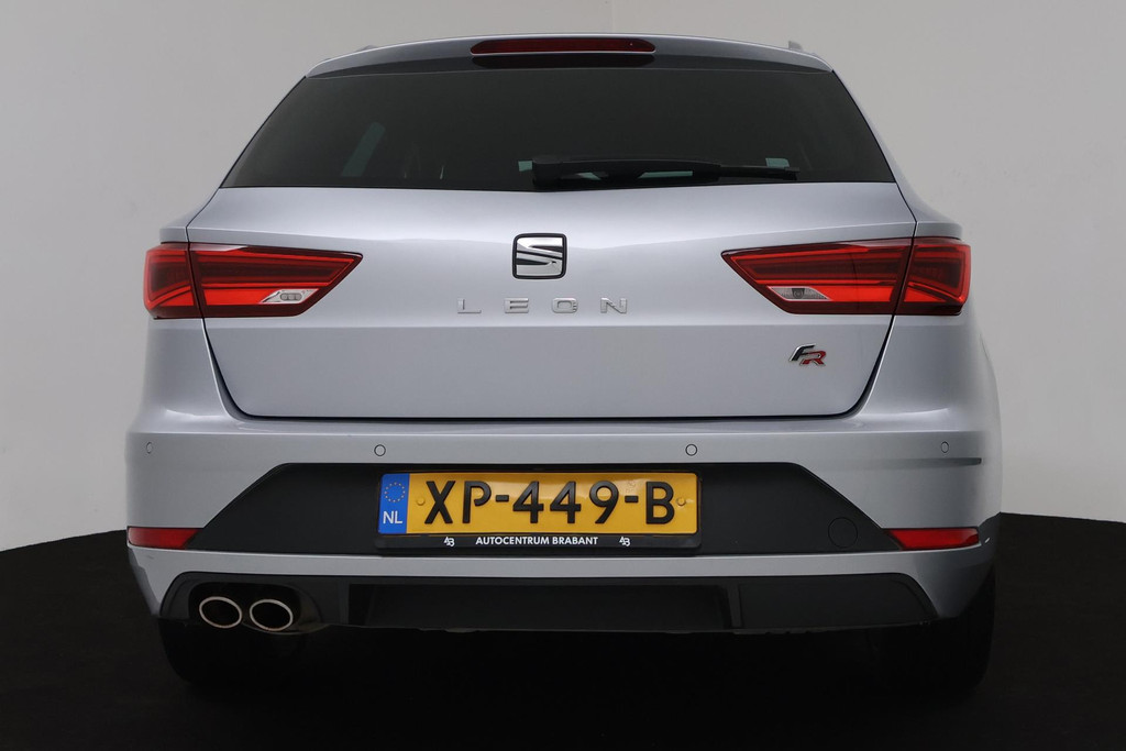 
SEAT León ST 1.5 TSI FR Business Intense (NAVIGATIE, PDC, NAVIGATIE, CARPLAY, CRUISE CONTROL, LED, NL-AUTO, GOED ONDERHOUDEN) vol									