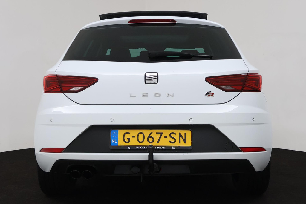 
SEAT Leon 1.5 TSI FR Business Intense (PANORAMADAK, PARKEERSENSOREN, TREKHAAK, CRUISE, NAVI, AUTOMAAT, NL-AUTO, GOED ONDERHOUDEN) vol									