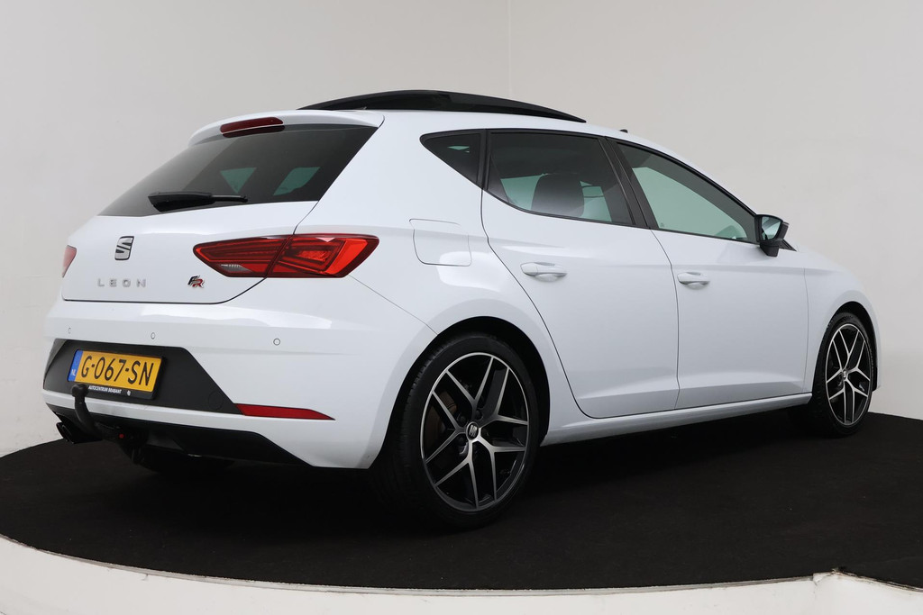 
SEAT Leon 1.5 TSI FR Business Intense (PANORAMADAK, PARKEERSENSOREN, TREKHAAK, CRUISE, NAVI, AUTOMAAT, NL-AUTO, GOED ONDERHOUDEN) vol									