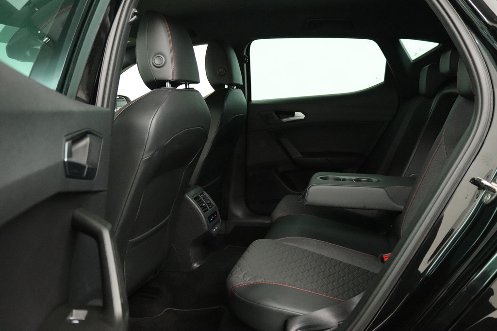 
SEAT Leon 1.5 eTSI FR Launch Edition (VIRTUAL, STUURVERWARMING, SFEERVERLICHTING, CAMERA, ADAPTIVE CRUISE, 1e EIGENAAR) vol									