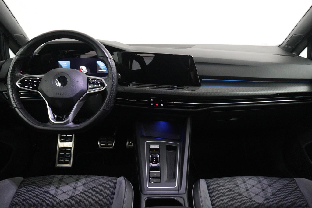 
Volkswagen Golf 1.5 eTSI R-Line (Goed OnderH, Navi, Carplay, Camera, Kuipstoelen, PDC V+A, Adapt Cruise Con, Digitale Teller, Etc) vol									