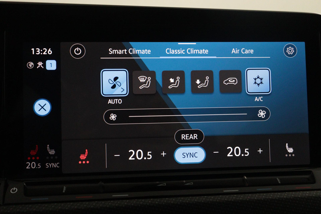 
Volkswagen Golf 1.5 eTSI R-Line (Goed OnderH, Navi, Carplay, Camera, Kuipstoelen, PDC V+A, Adapt Cruise Con, Digitale Teller, Etc) vol									