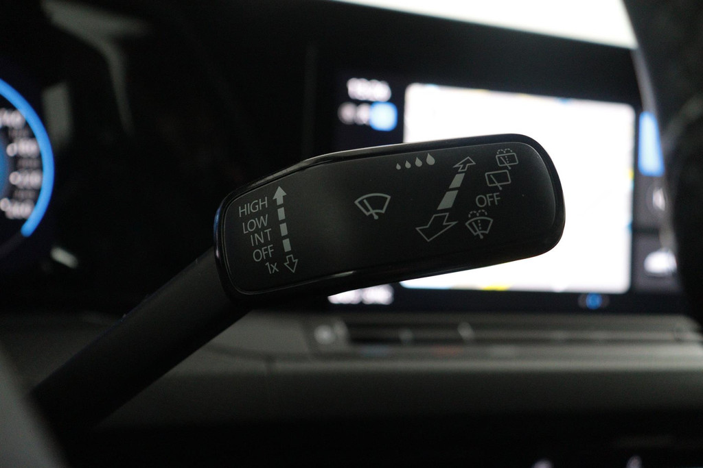 
Volkswagen Golf 1.5 eTSI R-Line (Goed OnderH, Navi, Carplay, Camera, Kuipstoelen, PDC V+A, Adapt Cruise Con, Digitale Teller, Etc) vol									