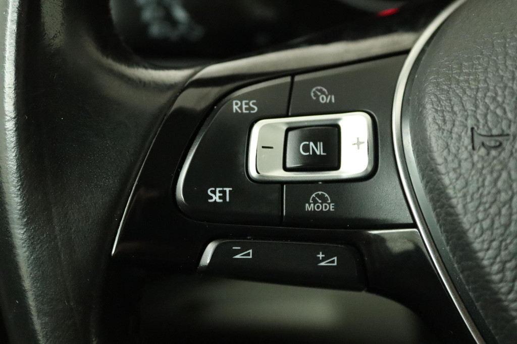 
Volkswagen Golf Sportsvan 1.4 TSI Highline (CRUISE CONTROL, NAVIGATIE, CARPLAY, BLUETOOTH, NL-AUTO) vol									