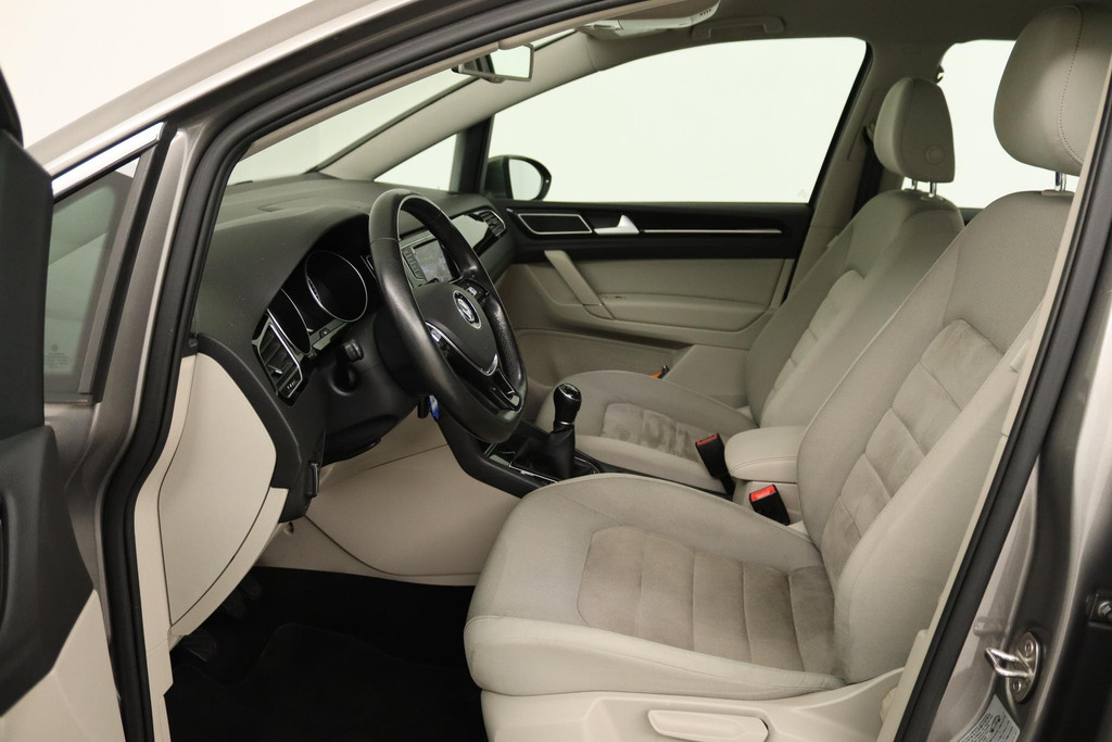 
Volkswagen Golf Sportsvan 1.4 TSI Highline (CRUISE CONTROL, NAVIGATIE, CARPLAY, BLUETOOTH, NL-AUTO) vol									