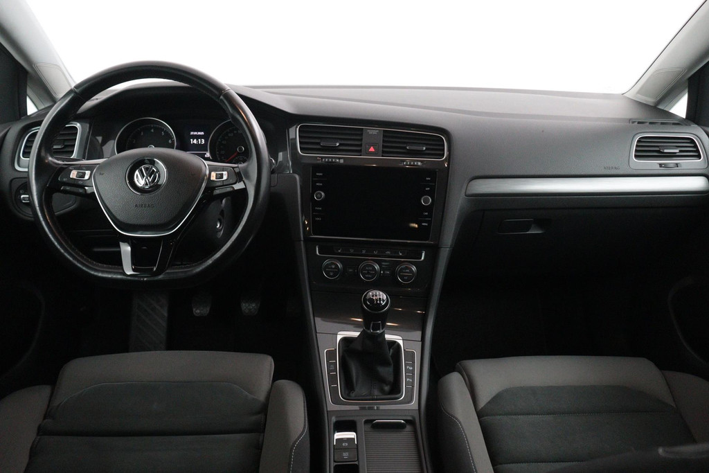 
Volkswagen GOLF Variant 1.5 TSI Comfortline (NAVIGATIE, CAMERA, STOELVERWARMING, PARKEERSENSOREN, CARPLAY, GOED ONDERHOUDEN) vol									