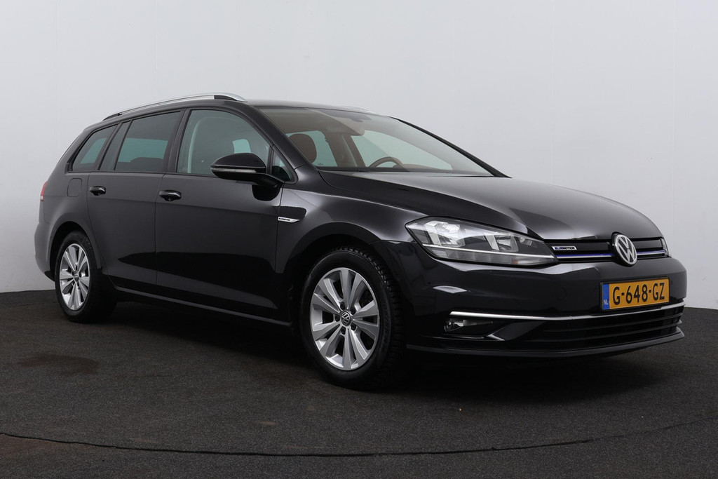 
Volkswagen GOLF Variant 1.5 TSI Comfortline (NAVIGATIE, CAMERA, STOELVERWARMING, PARKEERSENSOREN, CARPLAY, GOED ONDERHOUDEN) vol									