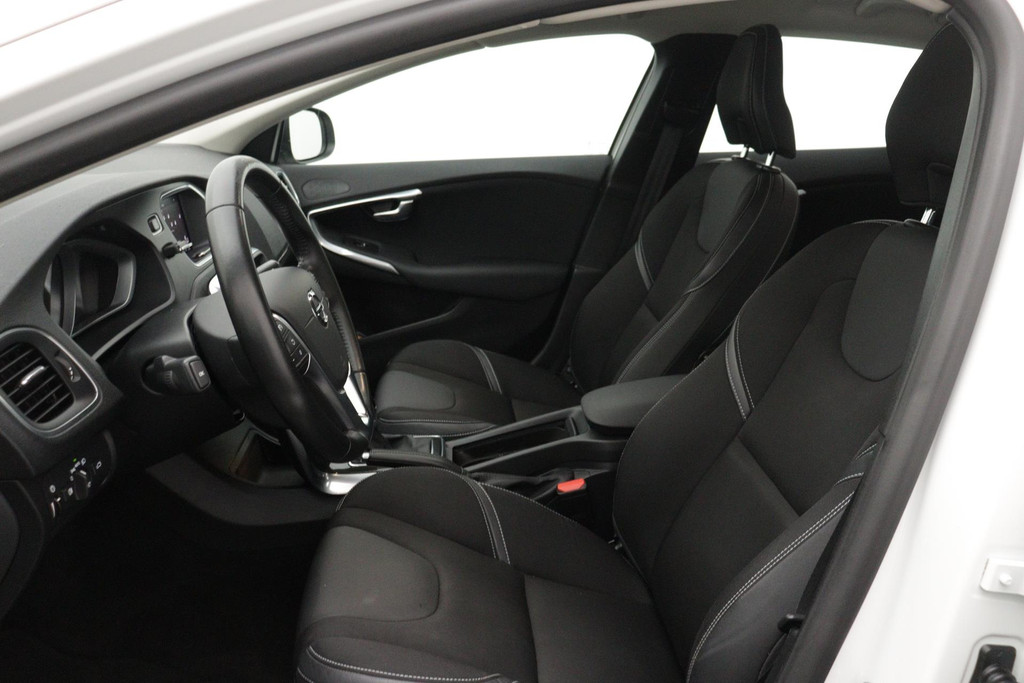 
Volvo V40 1.5 T2 Polar+ Automaat (NAVIGATIE, ACHTERUITRIJCAMERA, STOELVERWARMING, 1e EIGENAAR, GOED ONDERHOUDEN) vol									