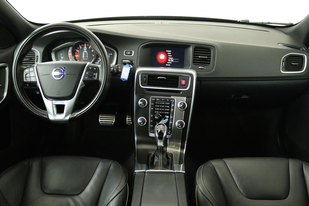 
Volvo V60 2.0 T4 Business Sport (PANORAMADAK, STOELVERWARMING, CAMERA, LEER, PARKEERSENSOREN, NL-AUTO, GOED ONDERHOUDEN) vol									