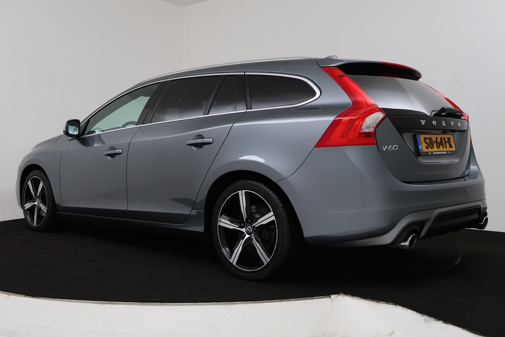 
Volvo V60 2.0 T4 Business Sport (PANORAMADAK, STOELVERWARMING, CAMERA, LEER, PARKEERSENSOREN, NL-AUTO, GOED ONDERHOUDEN) vol									