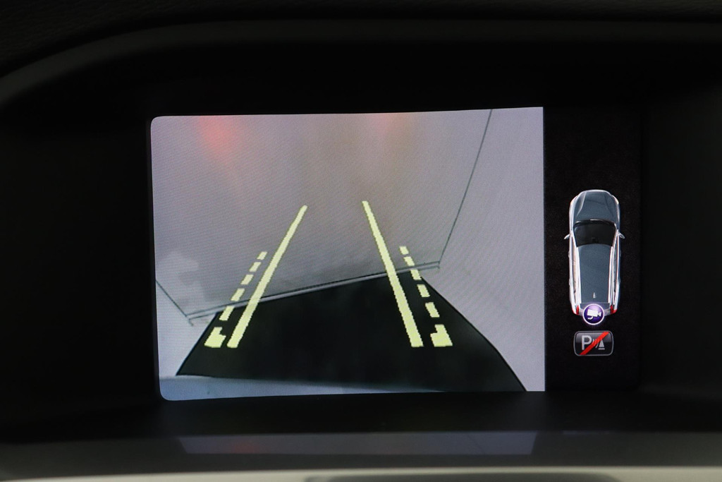 
Volvo V60 2.0 T4 Business Sport (PANORAMADAK, STOELVERWARMING, CAMERA, LEER, PARKEERSENSOREN, NL-AUTO, GOED ONDERHOUDEN) vol									