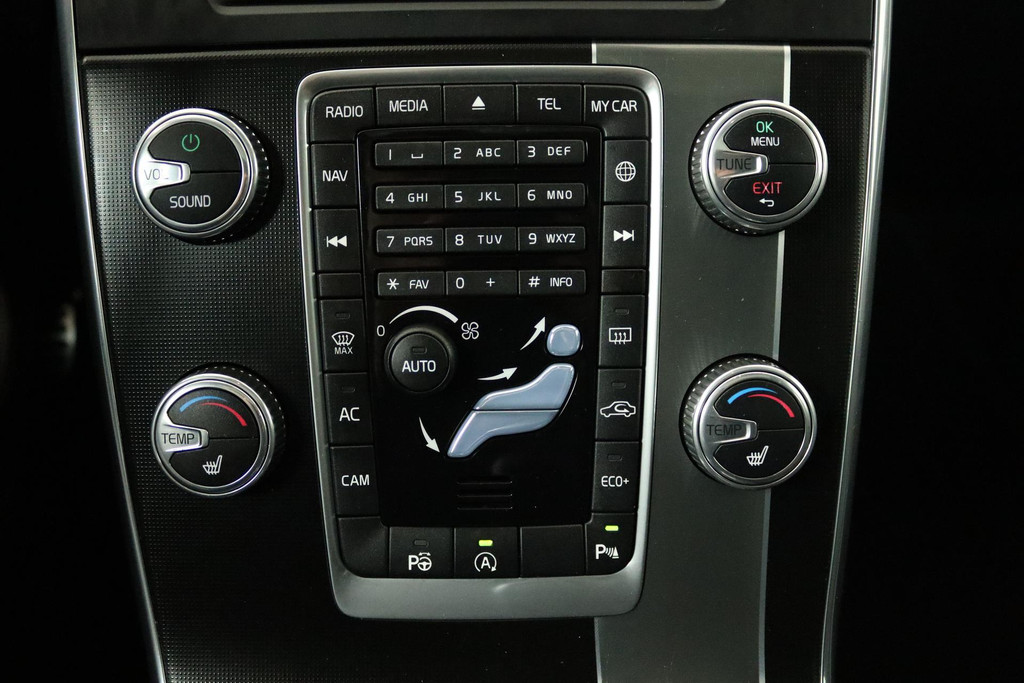 
Volvo V60 2.0 T4 Business Sport (PANORAMADAK, STOELVERWARMING, CAMERA, LEER, PARKEERSENSOREN, NL-AUTO, GOED ONDERHOUDEN) vol									