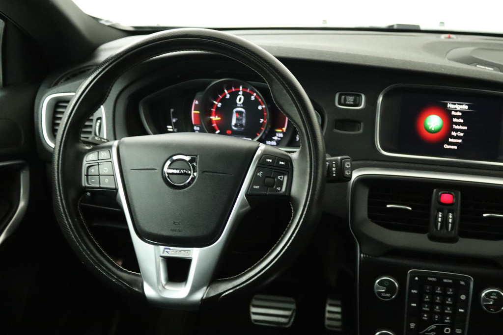 
Volvo V40 1.5 T3 Polar+ Sport (ACHTERUITRIJCAMERA, STOELVERWARMING, NAVI, CRUISE, PARKEERSENSOREN, AUTOMAAT, GOED ONDERHOUDEN) vol									