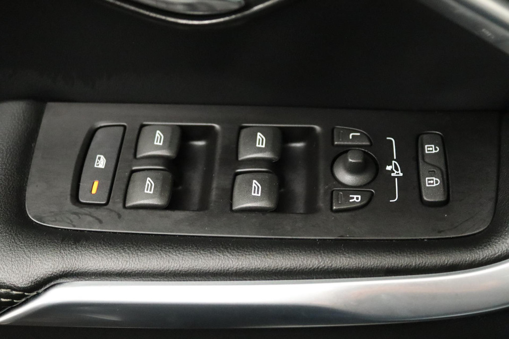 
Volvo V40 1.5 T3 Polar+ Sport (ACHTERUITRIJCAMERA, STOELVERWARMING, NAVI, CRUISE, PARKEERSENSOREN, AUTOMAAT, GOED ONDERHOUDEN) vol									