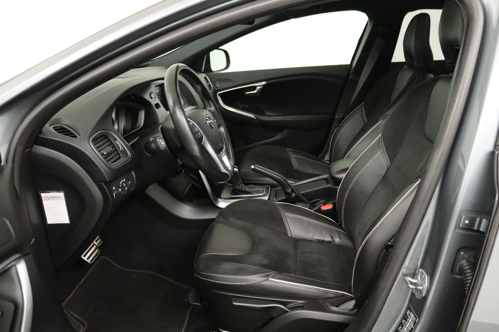 
Volvo V40 1.5 T3 Polar+ Sport (ACHTERUITRIJCAMERA, STOELVERWARMING, NAVI, CRUISE, PARKEERSENSOREN, AUTOMAAT, GOED ONDERHOUDEN) vol									