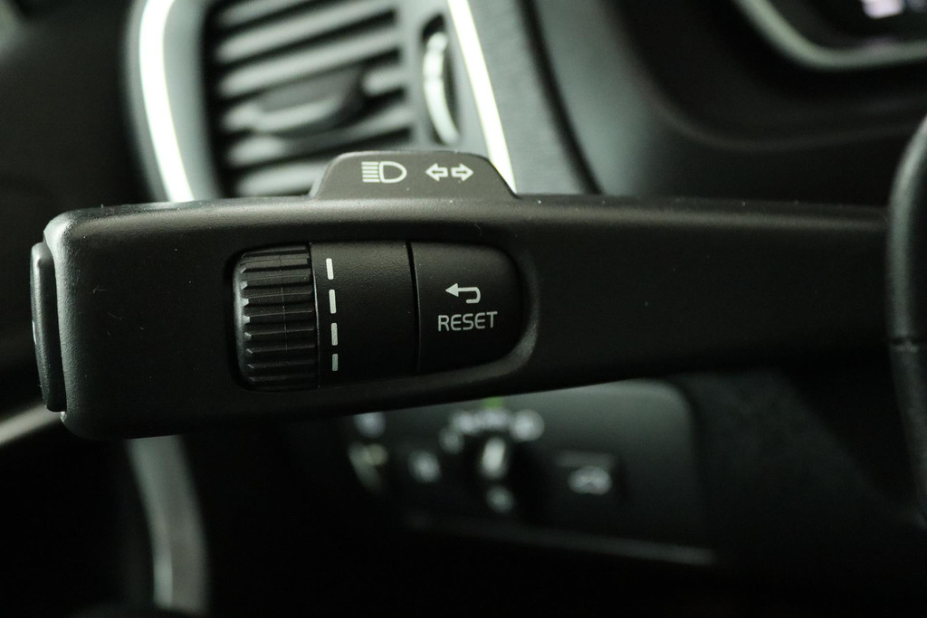 
Volvo V40 1.5 T3 Polar+ Sport (ACHTERUITRIJCAMERA, STOELVERWARMING, NAVI, CRUISE, PARKEERSENSOREN, AUTOMAAT, GOED ONDERHOUDEN) vol									