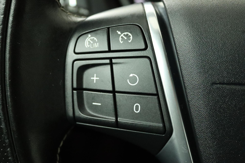 
Volvo V40 1.5 T3 Polar+ Sport (ACHTERUITRIJCAMERA, STOELVERWARMING, NAVI, CRUISE, PARKEERSENSOREN, AUTOMAAT, GOED ONDERHOUDEN) vol									