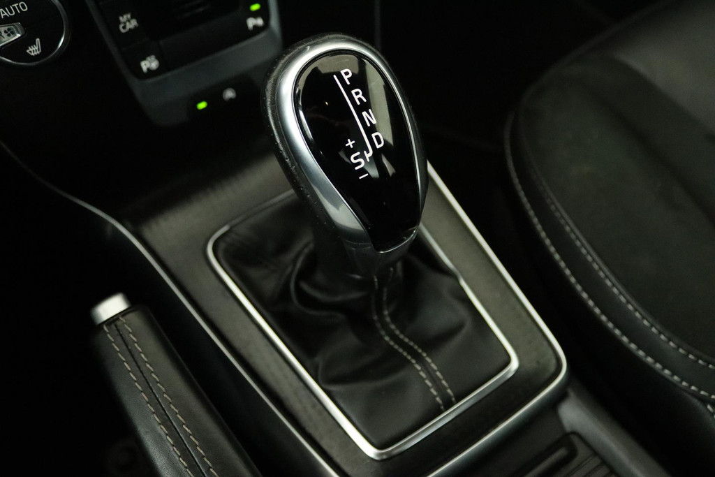 
Volvo V40 1.5 T3 Polar+ Sport (ACHTERUITRIJCAMERA, STOELVERWARMING, NAVI, CRUISE, PARKEERSENSOREN, AUTOMAAT, GOED ONDERHOUDEN) vol									