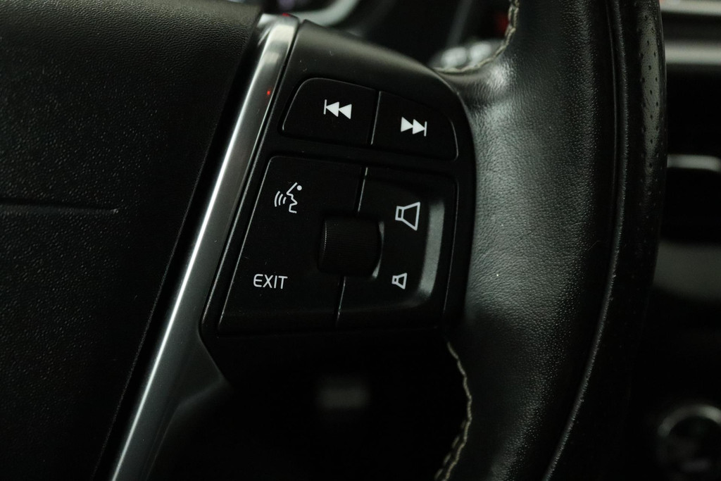 
Volvo V40 2.0 T4 Business Sport Automaat (TREKHAAK, NAVIGATIE, STOELVERWARMING, CRUISE CONTROL, NL-AUTO) vol									