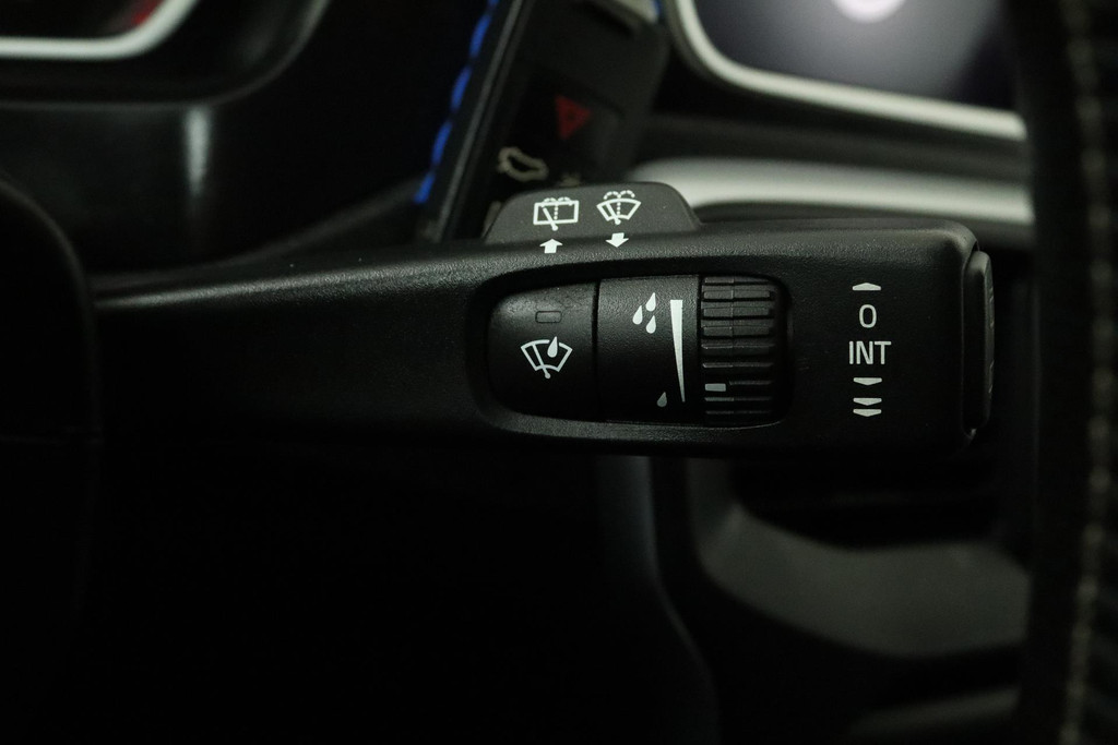 
Volvo V40 2.0 T4 Business Sport Automaat (TREKHAAK, NAVIGATIE, STOELVERWARMING, CRUISE CONTROL, NL-AUTO) vol									