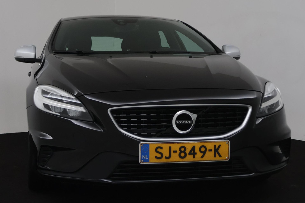 
Volvo V40 2.0 T4 Business Sport Automaat (TREKHAAK, NAVIGATIE, STOELVERWARMING, CRUISE CONTROL, NL-AUTO) vol									