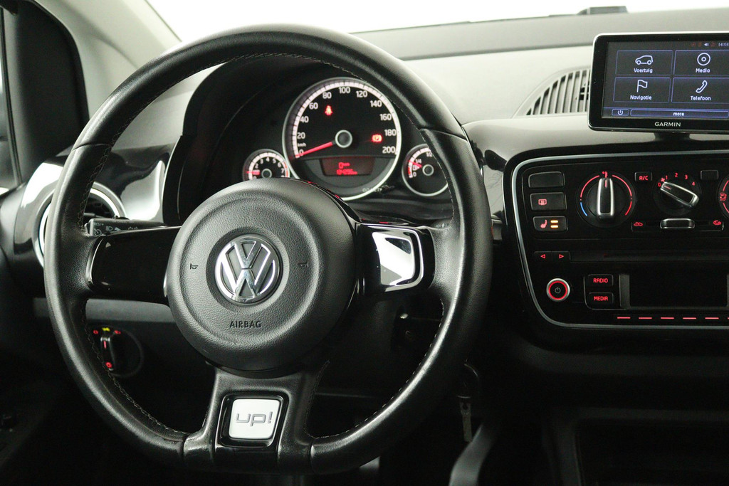 
Volkswagen up! 1.0 cross up! BlueMotion (STOELVERWARMING, NAVIGATIE, PARKEERSENSOREN, CRUISE CONTROL, MULTIMEDIA) vol									