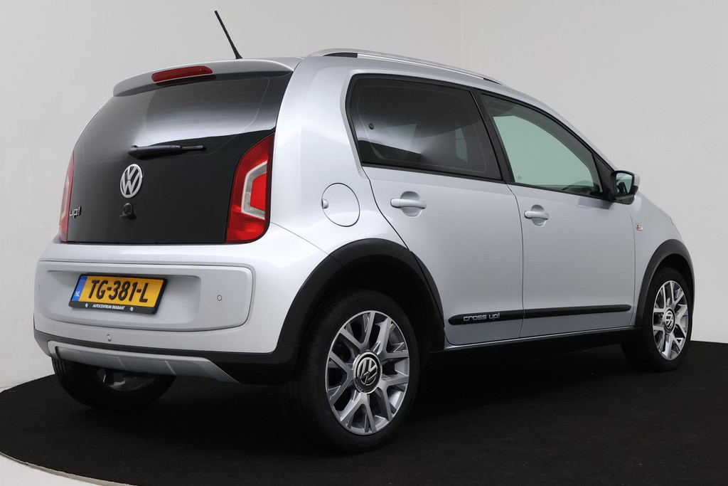 
Volkswagen up! 1.0 cross up! BlueMotion (STOELVERWARMING, NAVIGATIE, PARKEERSENSOREN, CRUISE CONTROL, MULTIMEDIA) vol									