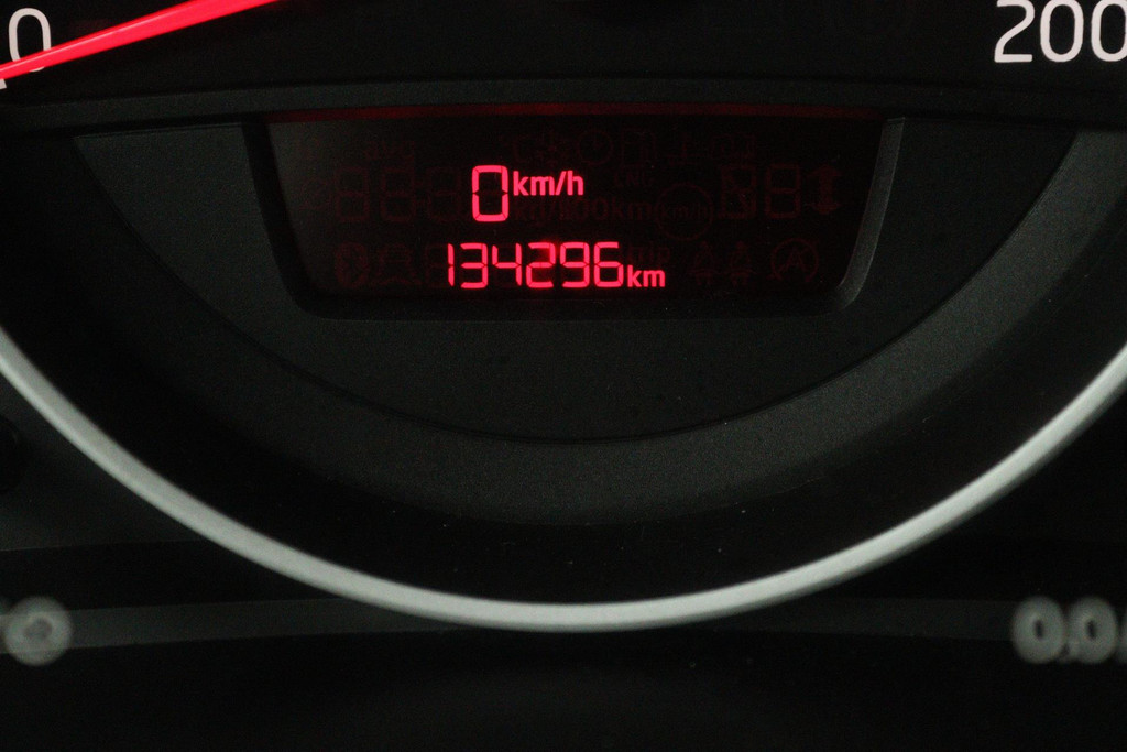 
Volkswagen up! 1.0 cross up! BlueMotion (STOELVERWARMING, NAVIGATIE, PARKEERSENSOREN, CRUISE CONTROL, MULTIMEDIA) vol									