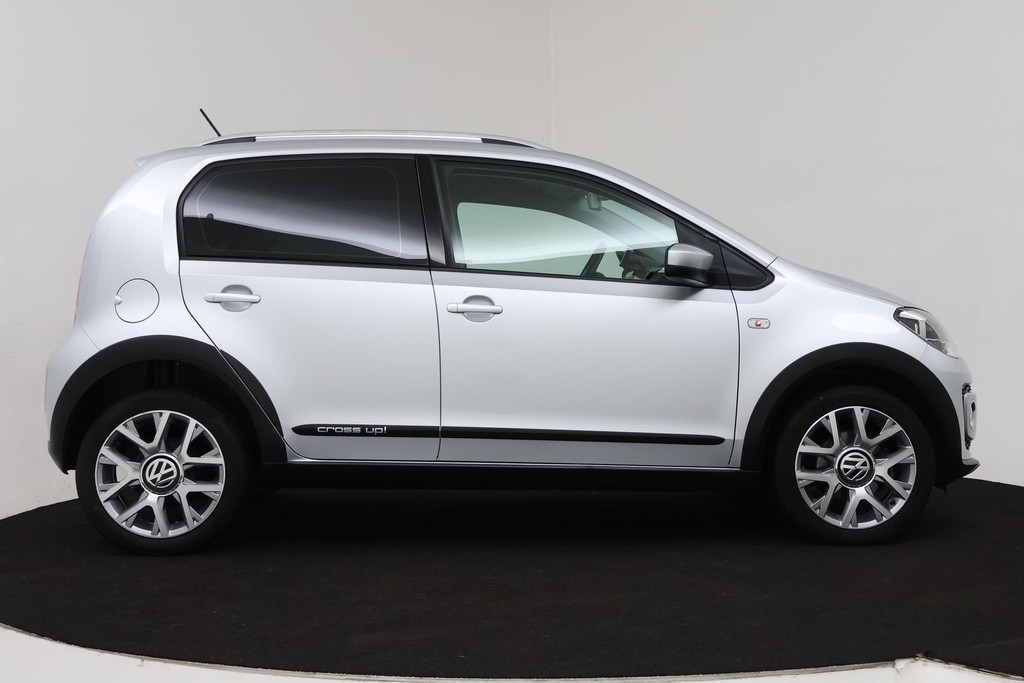 
Volkswagen up! 1.0 cross up! BlueMotion (STOELVERWARMING, NAVIGATIE, PARKEERSENSOREN, CRUISE CONTROL, MULTIMEDIA) vol									
