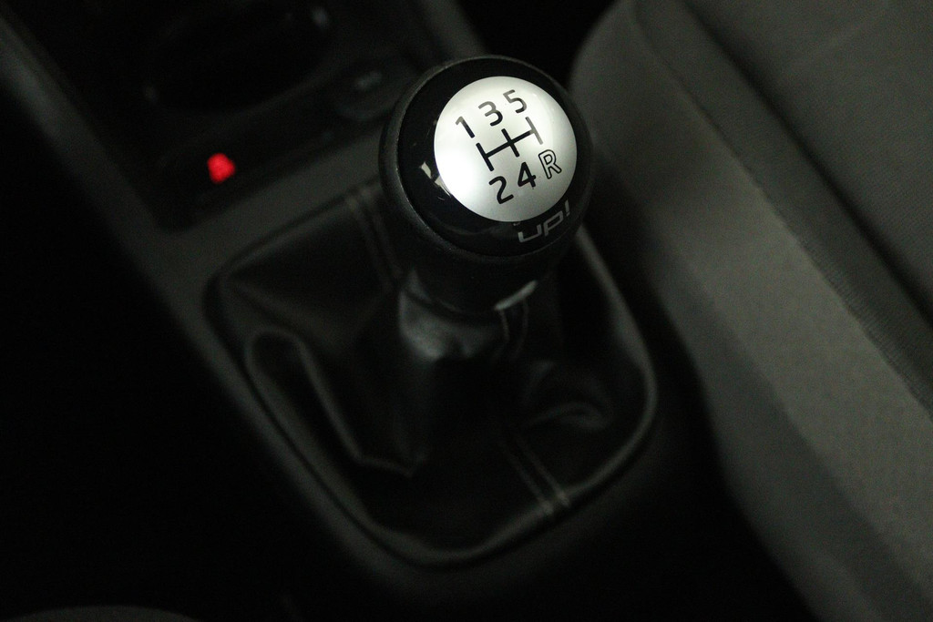 
Volkswagen up! 1.0 cross up! BlueMotion (STOELVERWARMING, NAVIGATIE, PARKEERSENSOREN, CRUISE CONTROL, MULTIMEDIA) vol									