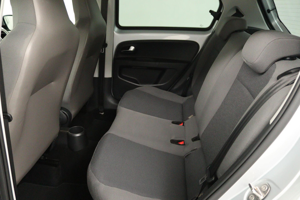 
Volkswagen up! 1.0 cross up! BlueMotion (STOELVERWARMING, NAVIGATIE, PARKEERSENSOREN, CRUISE CONTROL, MULTIMEDIA) vol									