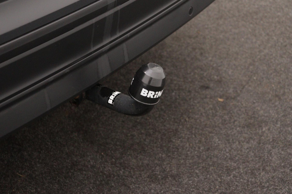 
Volkswagen Tiguan 1.5 TSI ACT Comfortline Business(NL-Auto, Dealerondh, 1e eig, PANO, ADD CC, TREKH, Stoelverwij ENZ) vol									