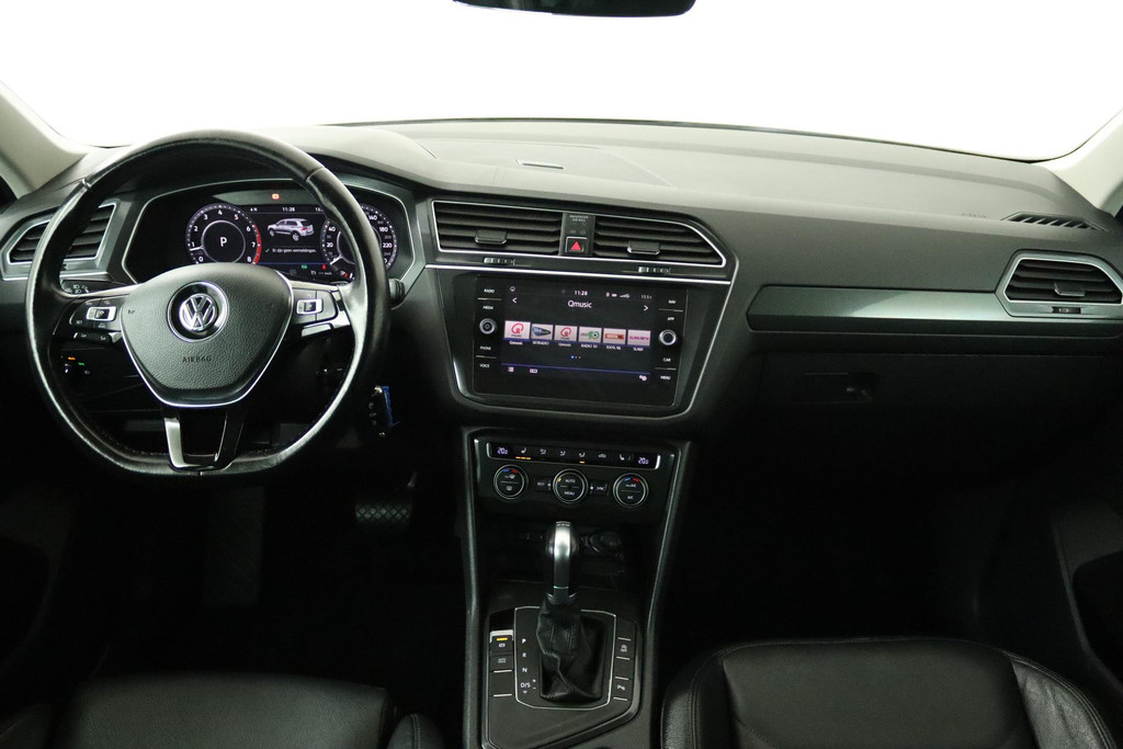 
Volkswagen Tiguan 1.4 TSI ACT Highline (PANORAMADAK, TREKHAAK, STOELVERWARMING, LEER, PARKEERSENSOREN, GOED ONDERHOUDEN) vol									