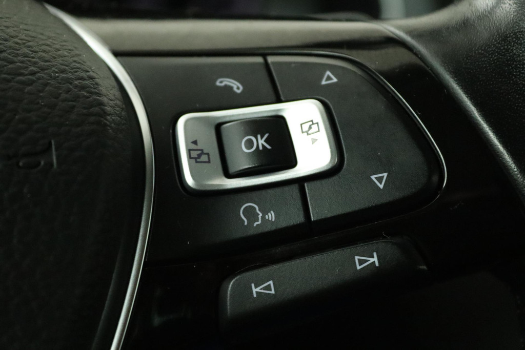 
Volkswagen Tiguan 1.4 TSI ACT Highline (PANORAMADAK, TREKHAAK, STOELVERWARMING, LEER, PARKEERSENSOREN, GOED ONDERHOUDEN) vol									