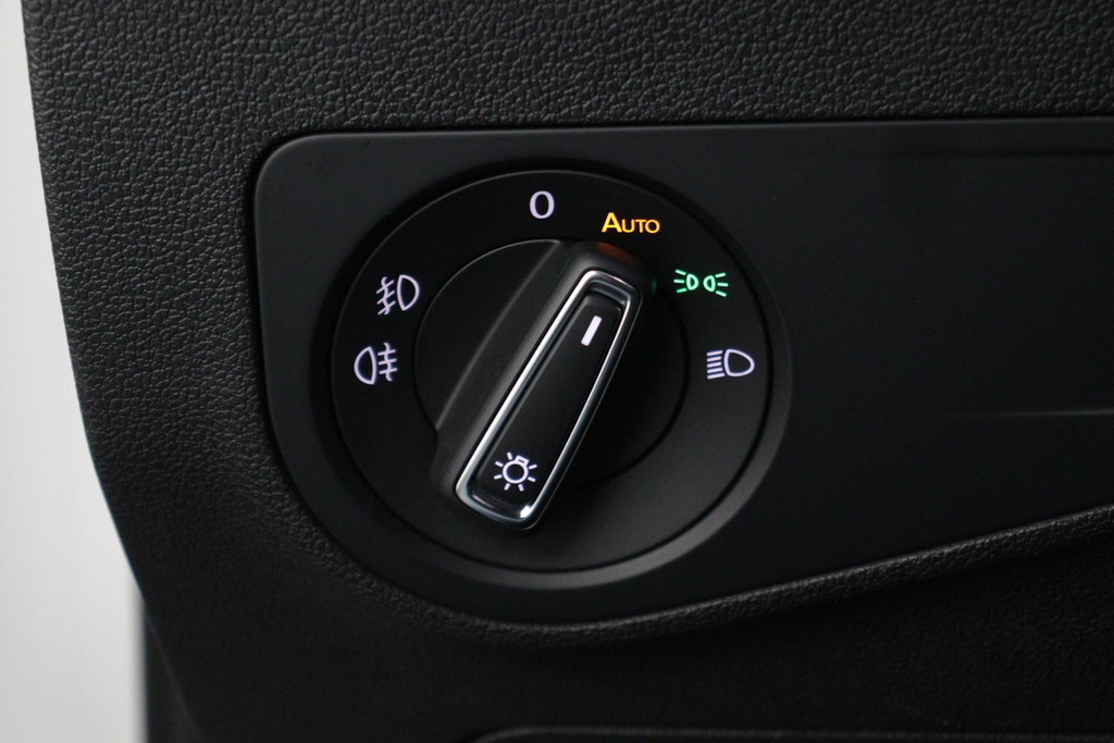 
Volkswagen Tiguan 1.5 TSI ACT Highline Business R Automaat (Goed ondH, Navi, PDC, Adaptive, Virtual Cockpit, NL-auto) vol									