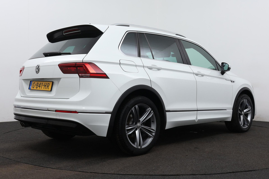 
Volkswagen Tiguan 1.5 TSI ACT Highline Business R Automaat (Goed ondH, Navi, PDC, Adaptive, Virtual Cockpit, NL-auto) vol									