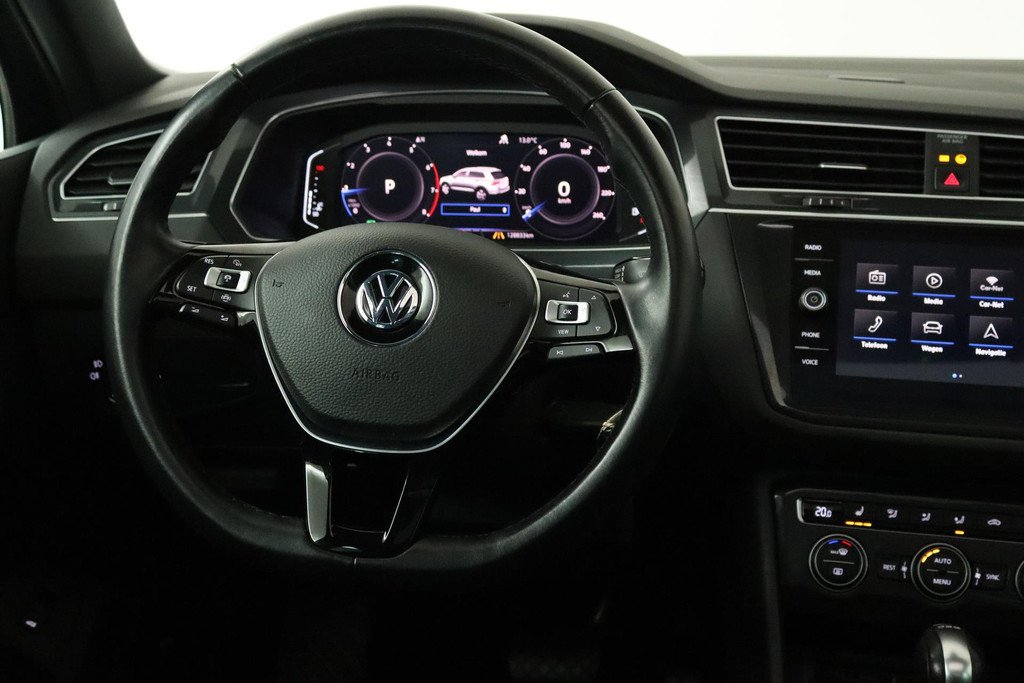 
Volkswagen Tiguan 1.5 TSI ACT Highline R Automaat (PANORAMADAK, DIGITALE COCKPIT, CLIMA, STOELVERWARMING, 1e EIGENAAR) vol									