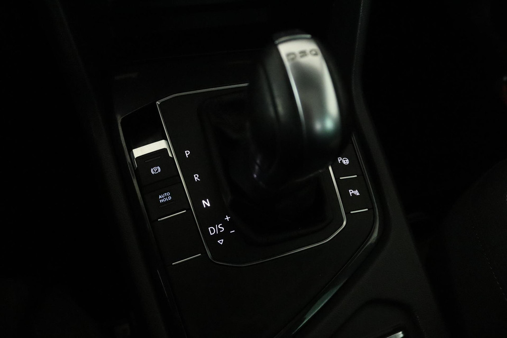 
Volkswagen Tiguan 1.5 TSI ACT Highline R Automaat (PANORAMADAK, DIGITALE COCKPIT, CLIMA, STOELVERWARMING, 1e EIGENAAR) vol									