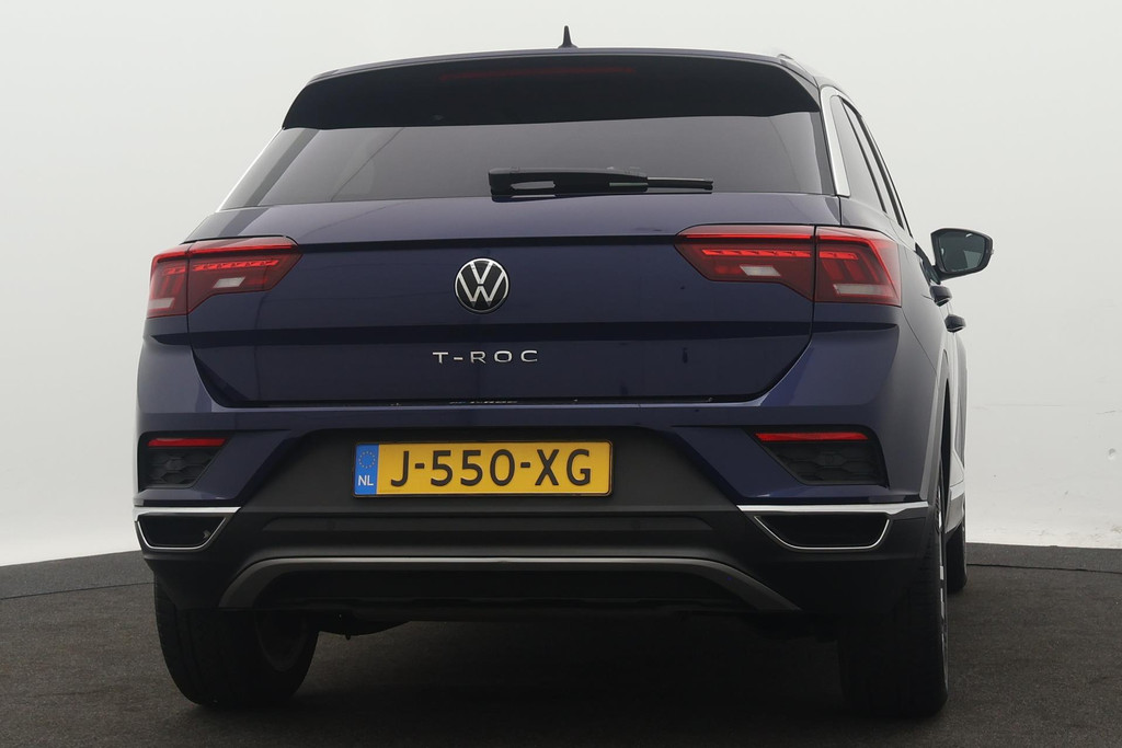 
Volkswagen T-Roc 1.5 TSI Sport Automaat (PANORAMADAK, DIGITALE COCKPIT, CAMERA, STOELVEWRARMING, 1e EIGENAAR, GOED ONDEROUDEN) vol									