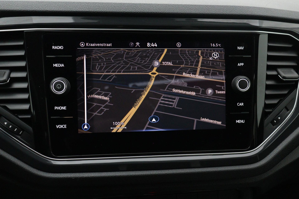 
Volkswagen T-Roc 1.5 TSI Sport Automaat (PANORAMADAK, DIGITALE COCKPIT, CAMERA, STOELVEWRARMING, 1e EIGENAAR, GOED ONDEROUDEN) vol									