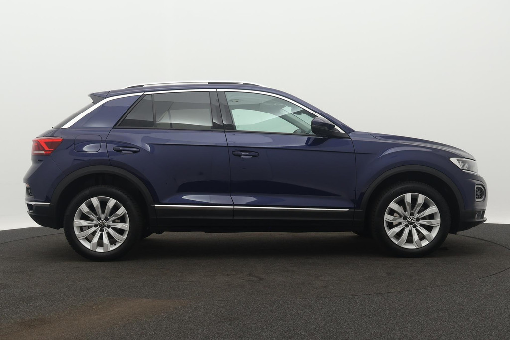 
Volkswagen T-Roc 1.5 TSI Sport Automaat (PANORAMADAK, DIGITALE COCKPIT, CAMERA, STOELVEWRARMING, 1e EIGENAAR, GOED ONDEROUDEN) vol									