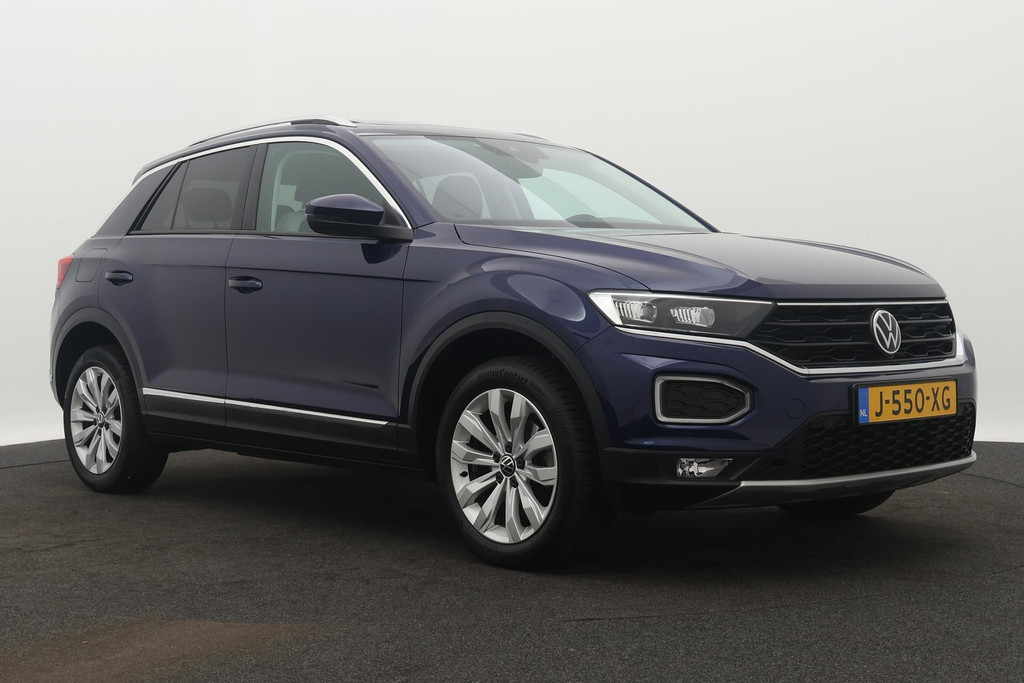 
Volkswagen T-Roc 1.5 TSI Sport Automaat (PANORAMADAK, DIGITALE COCKPIT, CAMERA, STOELVEWRARMING, 1e EIGENAAR, GOED ONDEROUDEN) vol									