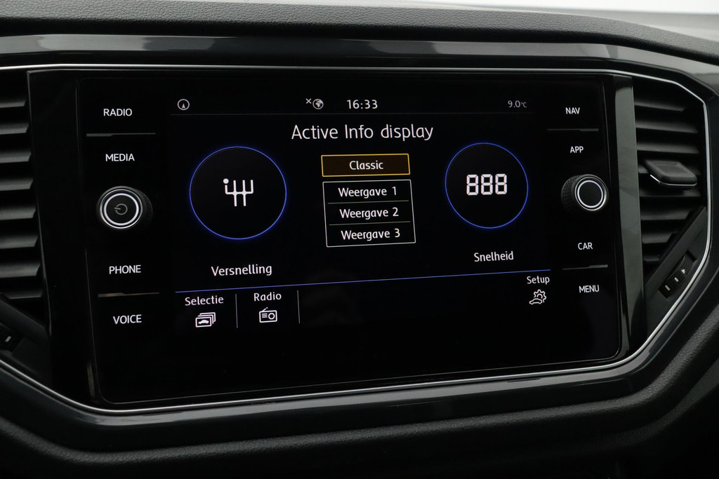 
Volkswagen T-Roc 1.5 TSI Sport Automaat (DIGITALE COCKPIT, ADAPTIVE CRUISE, CARPLAY, NAVIGATIE, PDC, TREKHAAK, 1e EIGENAAR) vol									
