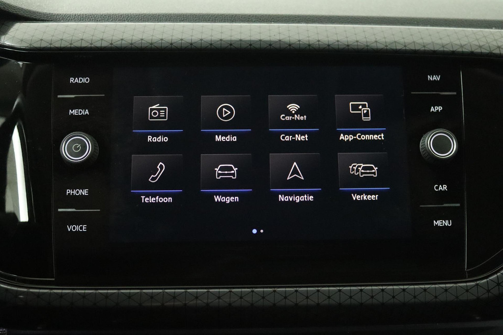 
Volkswagen T-Cross 1.0 TSI Style (ACHTERUITRIJCAMERA, NAVIGATIE, PARKEERSENSOREN, CRUISE ADAPTIEF, CARPLAY, GOED ONDERHOUDEN) vol									