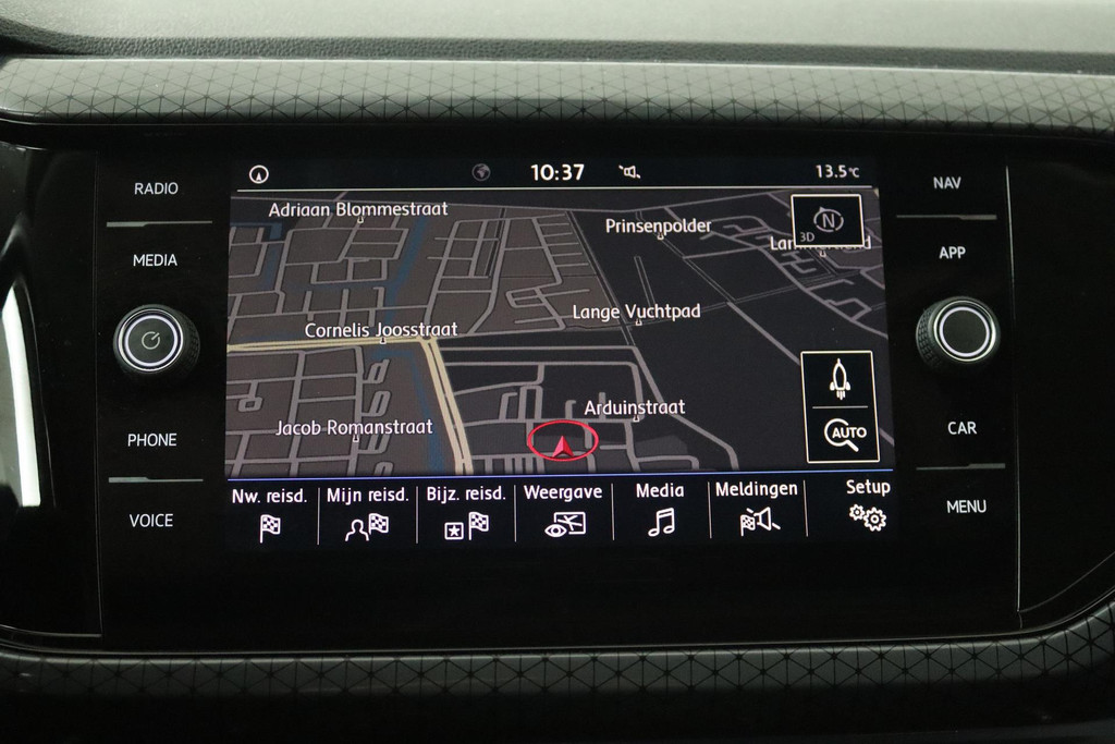 
Volkswagen T-Cross 1.0 TSI Style (ACHTERUITRIJCAMERA, NAVIGATIE, PARKEERSENSOREN, CRUISE ADAPTIEF, CARPLAY, GOED ONDERHOUDEN) vol									
