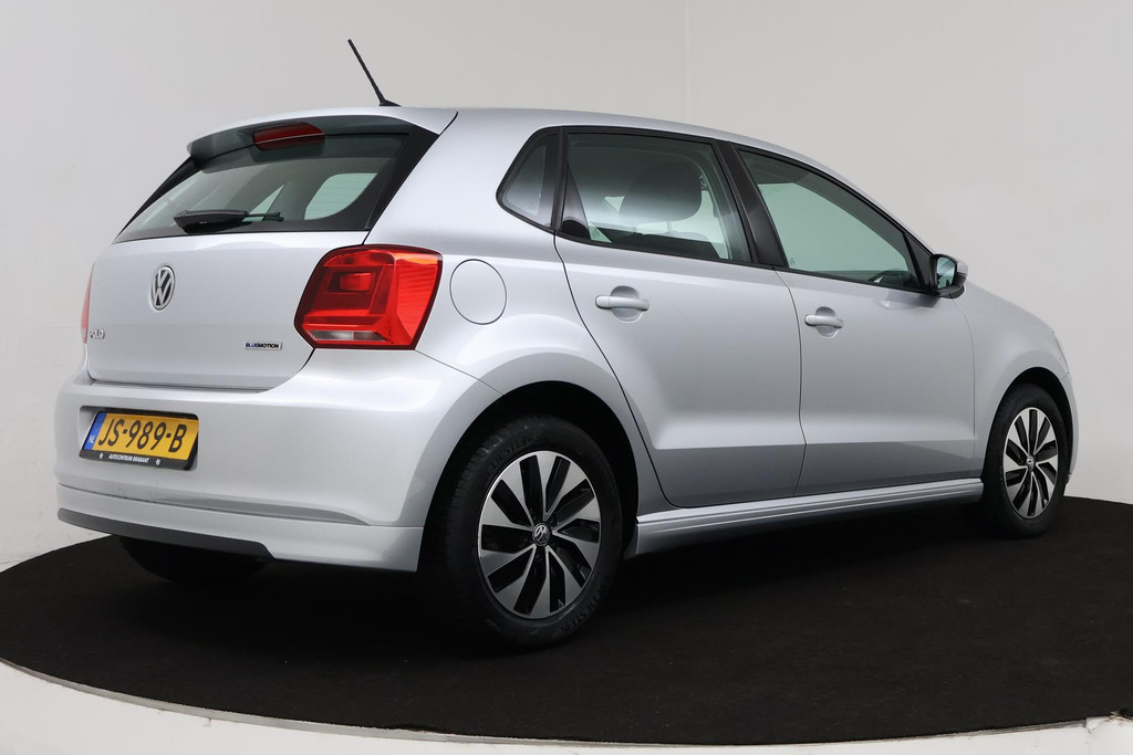 
Volkswagen Polo 1.0 BlueMotion (NAVIGATIE, CARPLAY, BLUETOOTH, AIRCO, CRUISE CONTROL, NL-AUTO, GOED ONDERHOUDEN) vol									